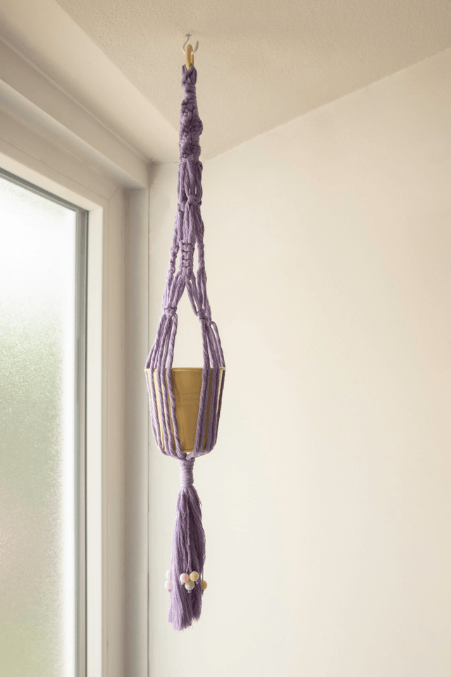 Plant Hugger 🌸 Suspension en macramé lilas 