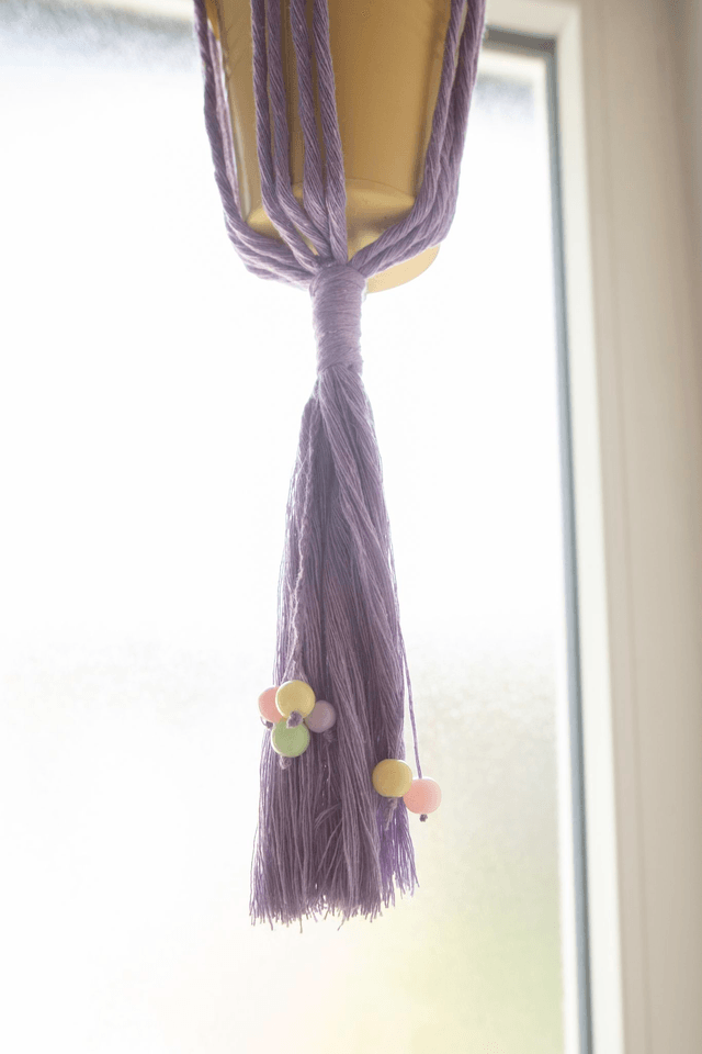 Plant Hugger 🌸 Suspension en macramé lilas 